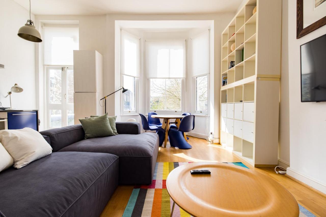 Stylish & Spacious Notting Hill Loft Londra