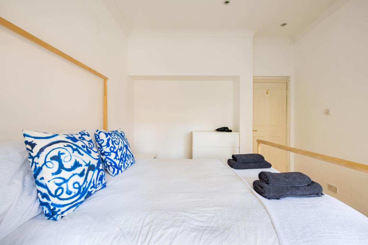 Stylish & Spacious Notting Hill Loft * Londra