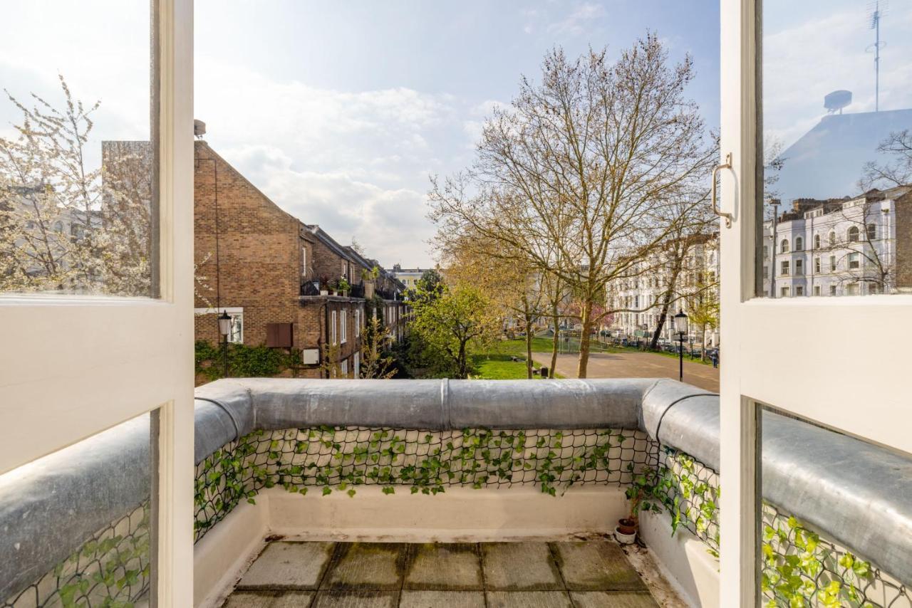 Stylish & Spacious Notting Hill Loft Londra